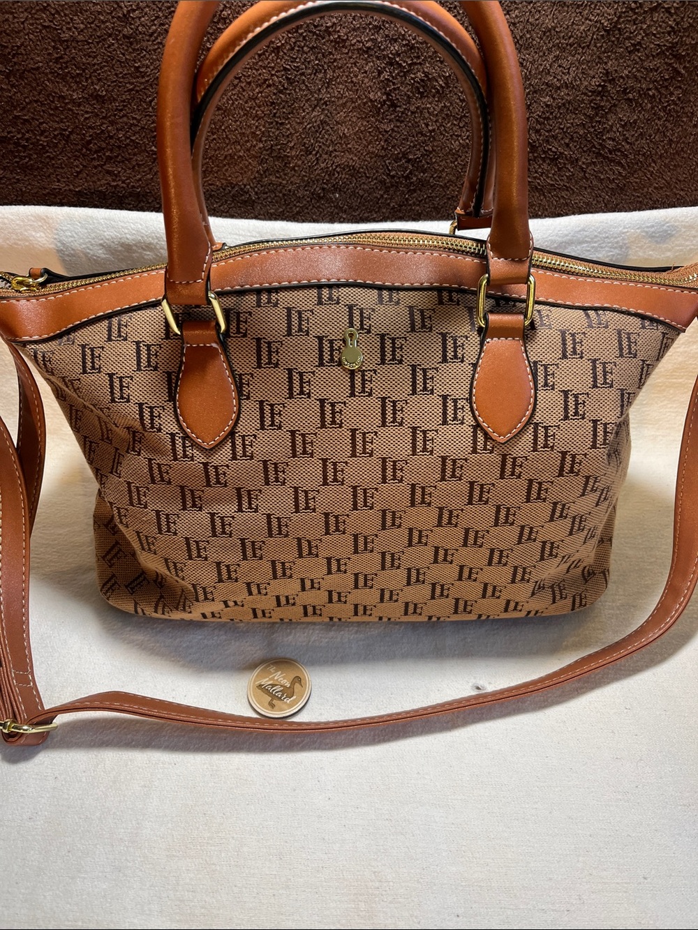 London Fog Brown Monogram Tote with Tan Trim (P60)